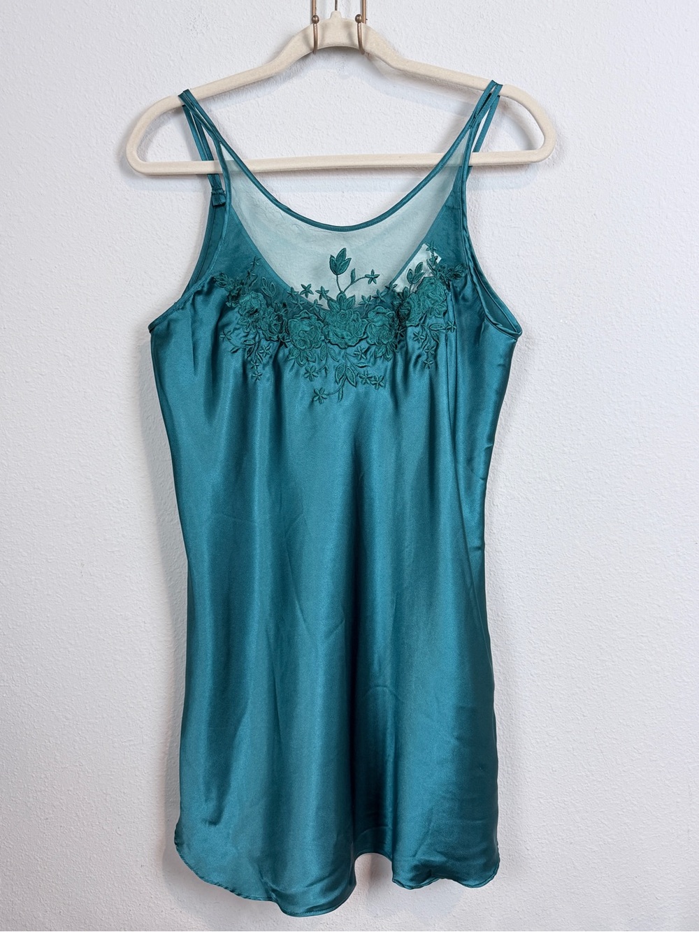 Vintage Dentelle Teal Satin Floral Embroidered Chemise M